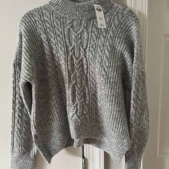 Abercrombie Mock Neck Sweater NWT - Picture 4 of 6